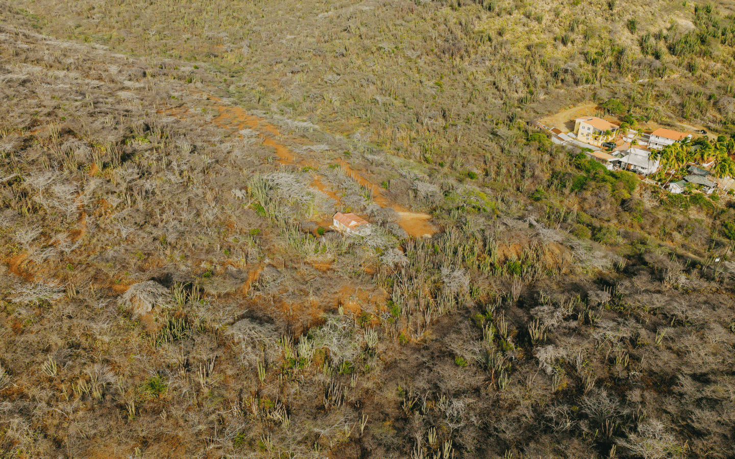 Aerial showing the distance between the property and the nearest residence in Rooi Taki